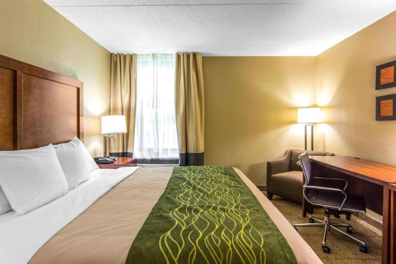 Mulberry Inn Ньюпорт-Ньюс Экстерьер фото